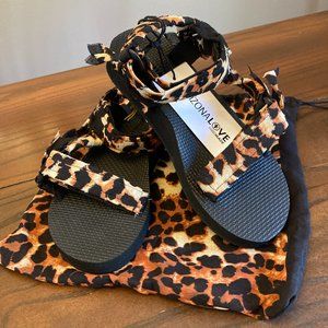 Arizona Love Trekky Bandana Sandals - Kids - Leopard - Size 34/35 (US 3.0/3.5 Y)